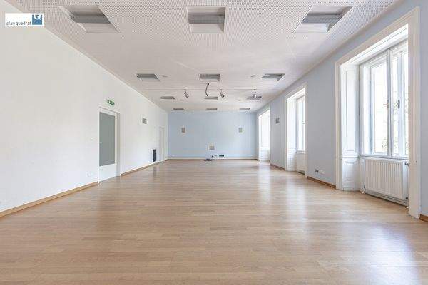Büro 1 / Konferenzraum (ca. 70,80 m²)