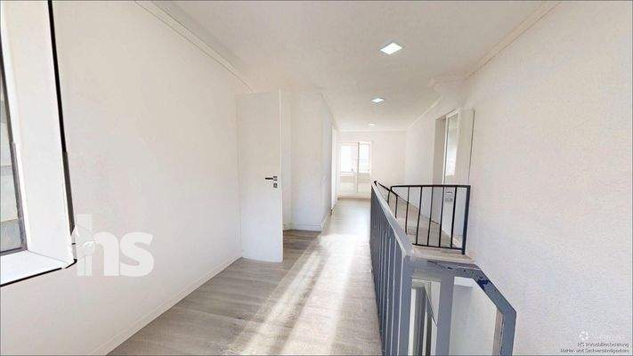 Flur OG Miethaus (unmöbliert)