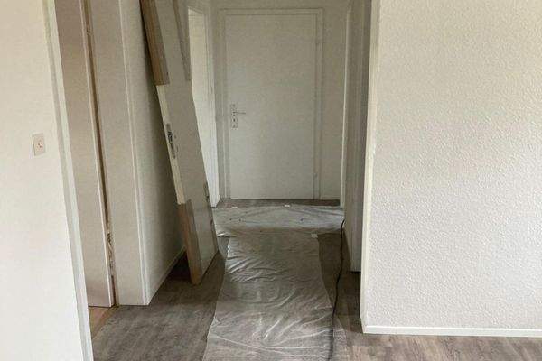 DG Wohnung Flur II während Modernisierung