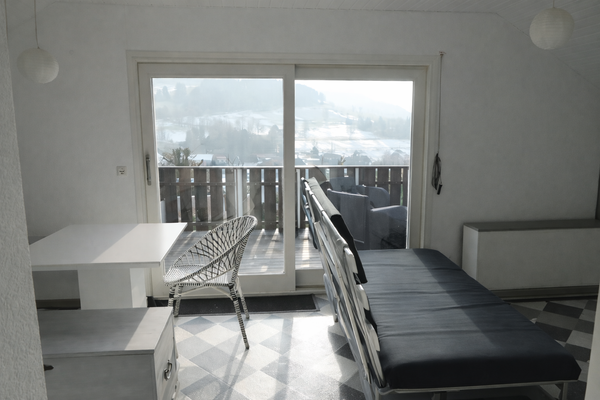 Wohnzimmer Ausgang Balkon