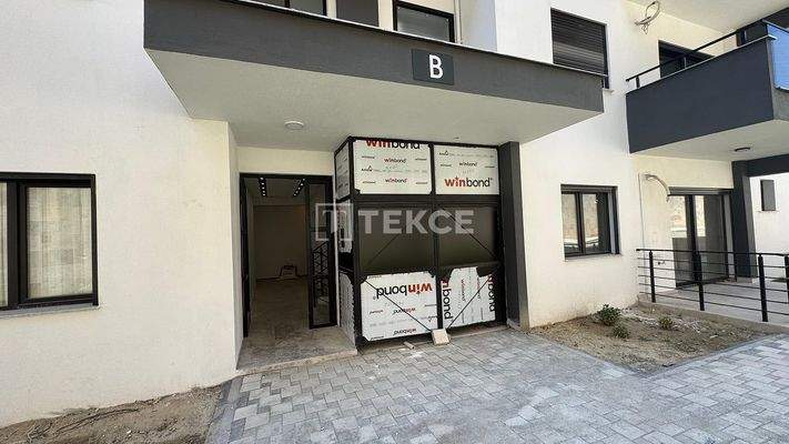 Newly-Built Apartments in a Complex with Pool in Kuşadası