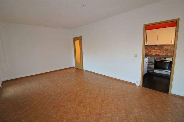 Wohnzimmer Blick zur Küche