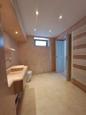 Kreta, Kalyves: Elegante neoklassizistische Villa am Meer zu verkaufen