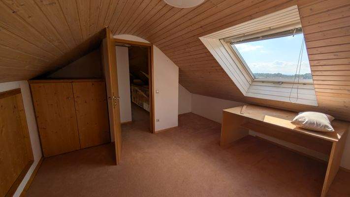 Schlafzimmer aus anderer Perspektive