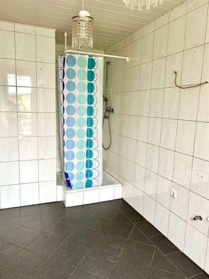 Bad EG / Dusche