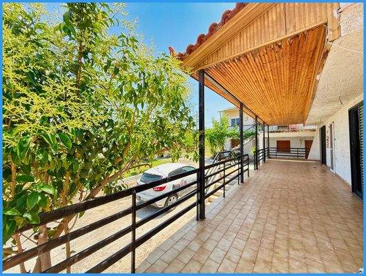 49233a2a69434f23a610f582a1b54bf0-original