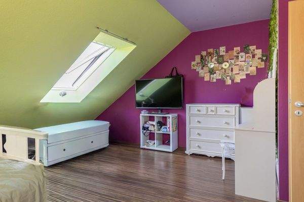 Schöne Aufteilung, Top-Ausstattung inkl. PV-Anlage