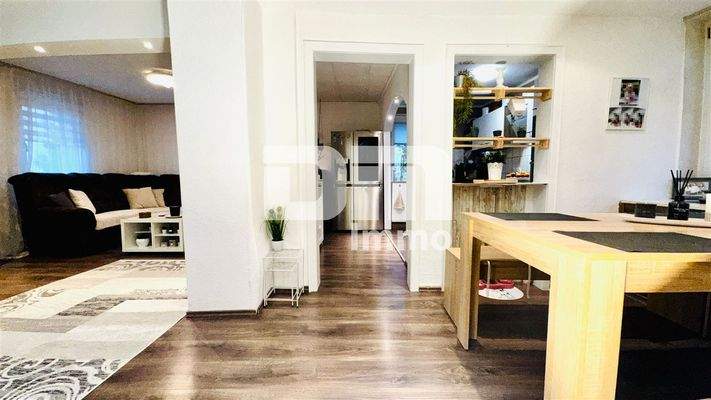 EG Wohn / Esszimmer / Küche offen - Zugang Balkon