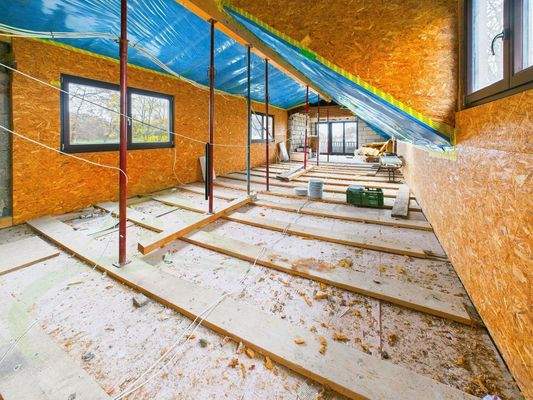 ausbaufähige kleine Wohnung