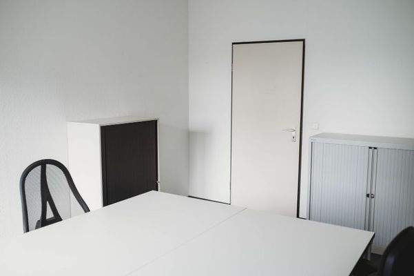 Abschließbarer Büroraum 2