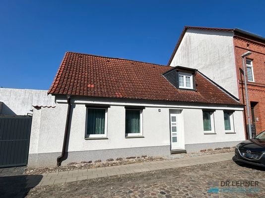 Straßenansicht 