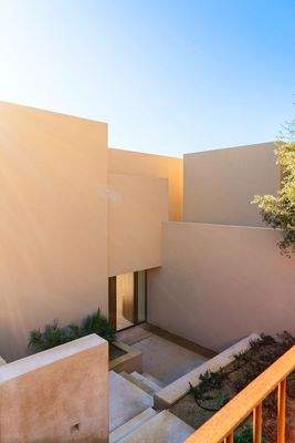 Moderne Villa mit Blick auf den Golfplatz zu verkaufen in Pollensa, Mallorca