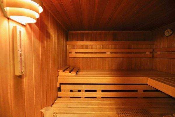 DG: Sauna