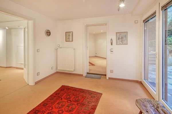 Zimmer mit Terrassenausgang Untergeschoss