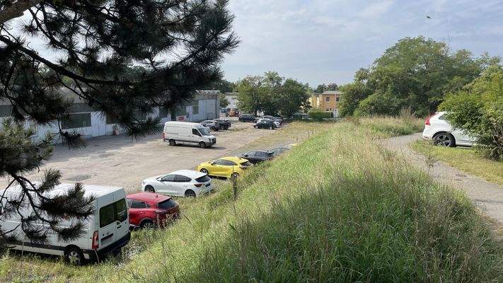 Hinterseitiges Grundstück