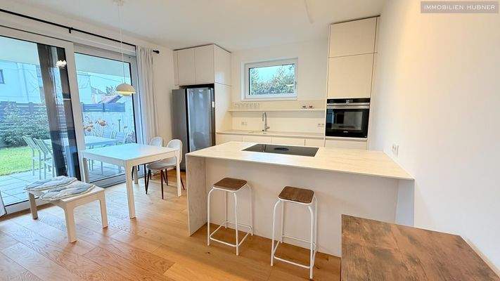 KÜCHE MIT ESSBEREICH