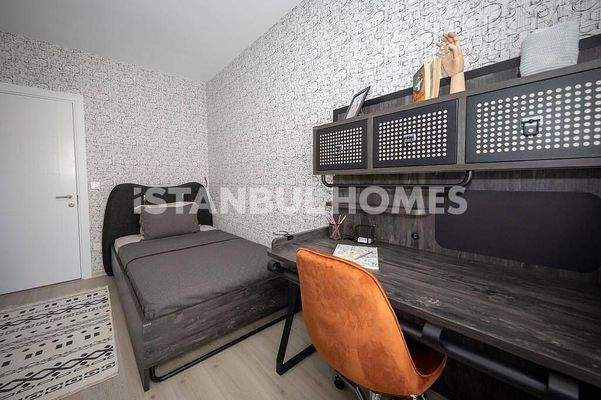 Flats with En-Suite Bathroom and Balcony in Avcilar Istanbul