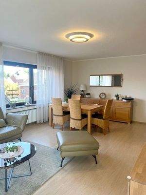 Wohnzimmer / Essbereich