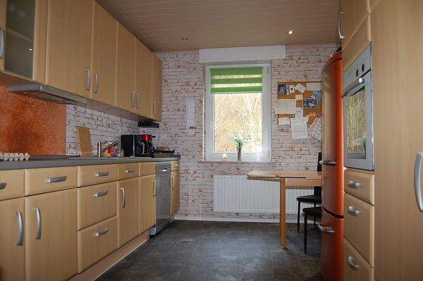 12 Küche mit EBK.JPG