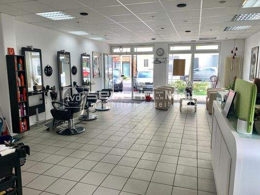 Ladenlokal Seite links