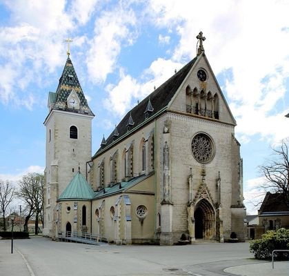 Großengersdorf_-_Kirche_(1).JPG