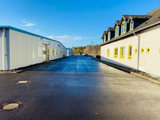 A Halle 1+2 + Bürotrakt Westseite