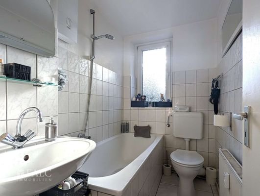 Badezimmer 1 OG rechts