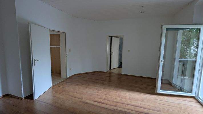 Whg.2 (1.OG) Wohnzimmer_2.jpg