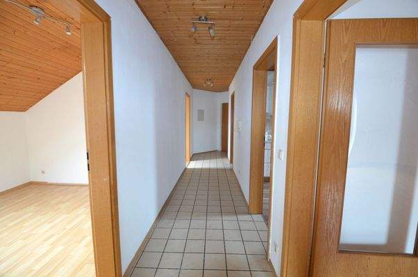 WHG DG links Diele-Zimmer