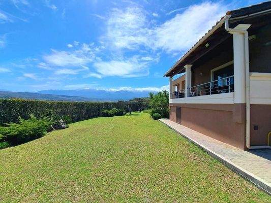 Schöner Rückzugsort mit spektakulärer Aussicht zum Verkauf in Kalyves