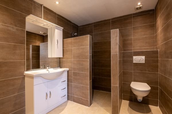 08 Badezimmer EG