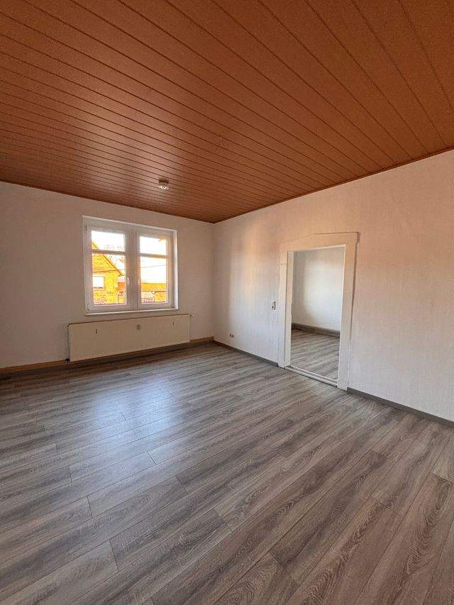 Warme 4-Zimmer-Erdgeschosswohnung mit 111qm Wohnfläche - Photo 3