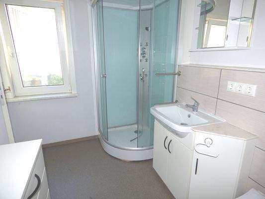 Bad, Einliegerwohnung