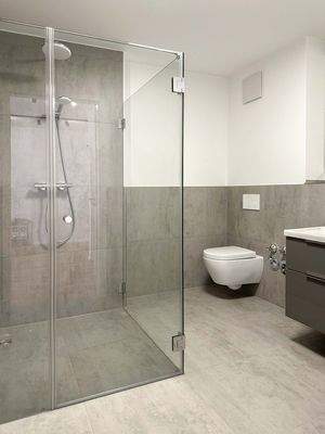 gr. bodentiefe Dusche