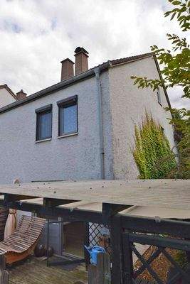 Haus - Blick vom Garten aus auf die Hausseite