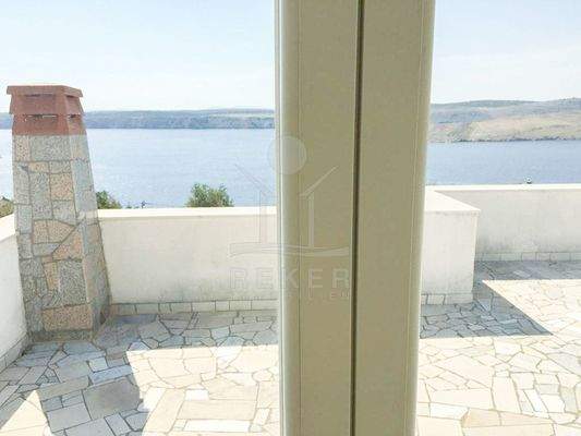 Gepflegtes Appartement mit Terrasse und Meerblick