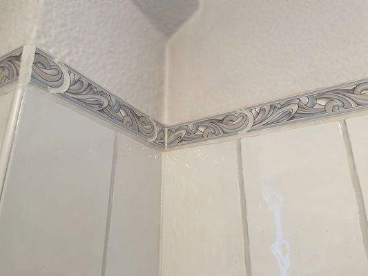 Hochwertige Wandfliesen im Bad