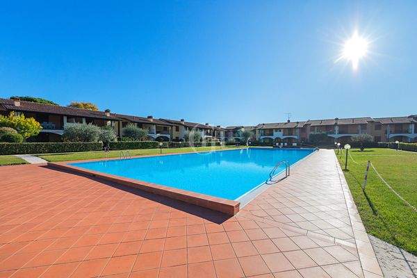 Gemeinschaftlicher Pool