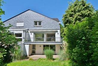 Hausansicht Garten