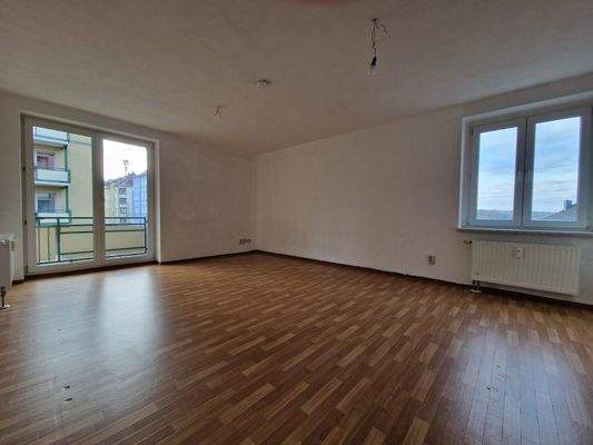 Wohnzimmer vor Instandsetzung