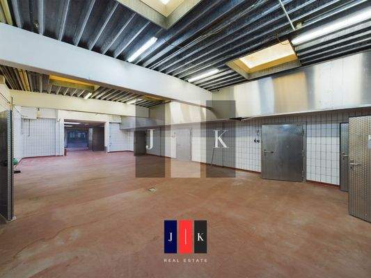 Halle Innenansicht 2