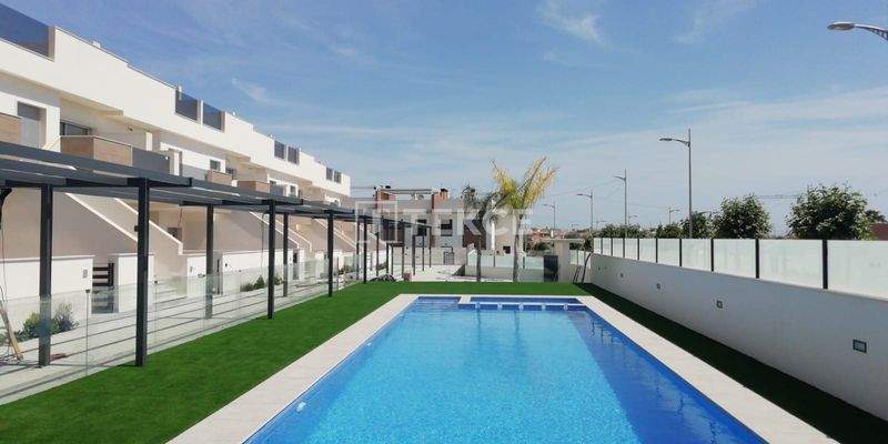 Cutting-Edge Apartments with Communal Pool in Costa Blanca