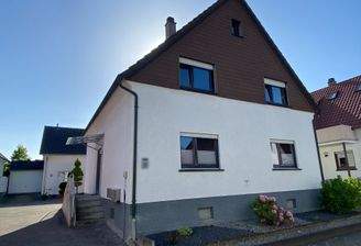 Ansicht vorne mit Hof