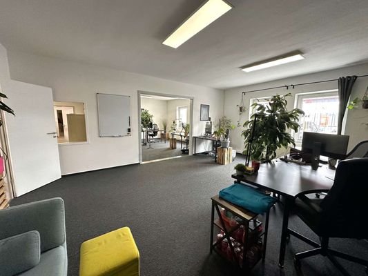 Büro 3/4