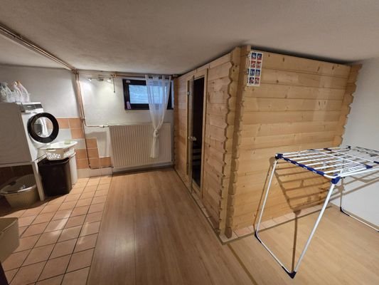 Kellerraum mit Sauna
