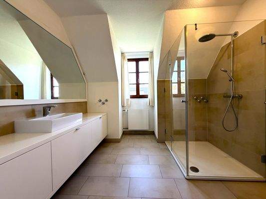 Badezimmer - Einliegerwohnung 