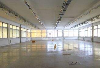 Produktionsfläche - 3 Seitige Belichtung