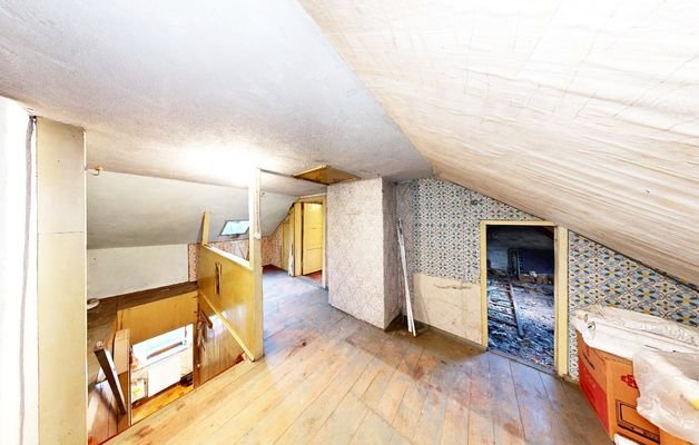Haus Treppenaufgang EG zum OG