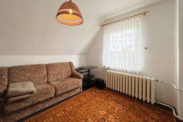 Gäste- oder Arbeitszimmer mit Tageslicht