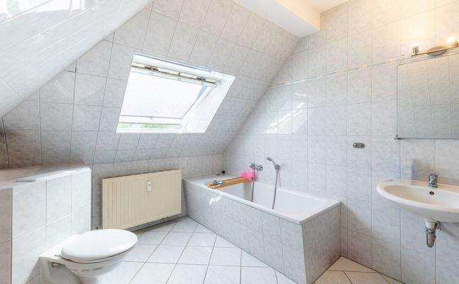 Badezimmer Ansicht I